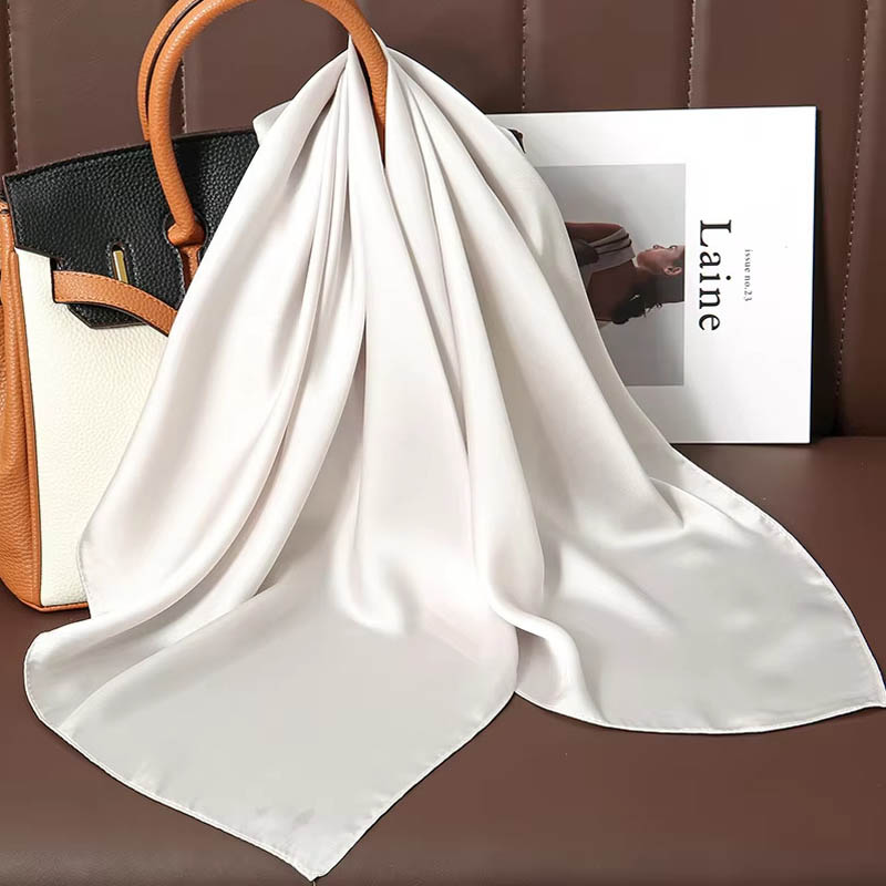 Luksusowa jednokolorowa jedwab – Luxury Bags Duffle recenzja i cena