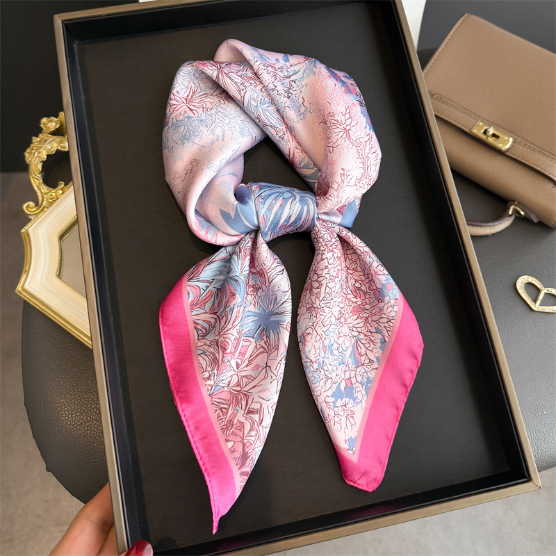 Luksusowy wzorzysty szal damsk – Luxury Bags Duffle recenzja i cena