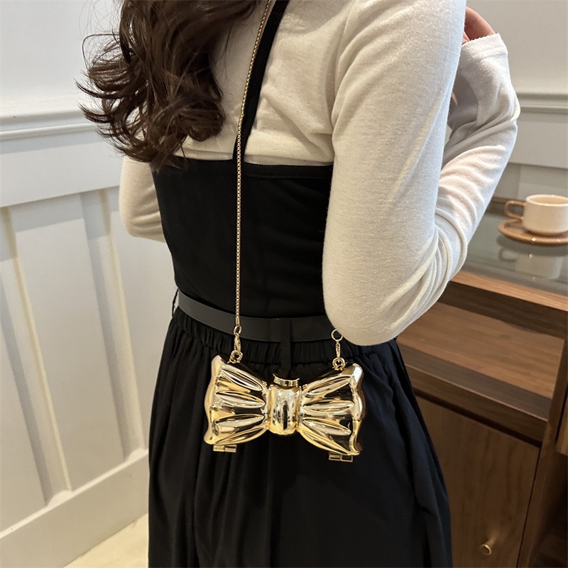 Luksusowa metalowa mini torebk – Luxury Bags Duffle recenzja i cena